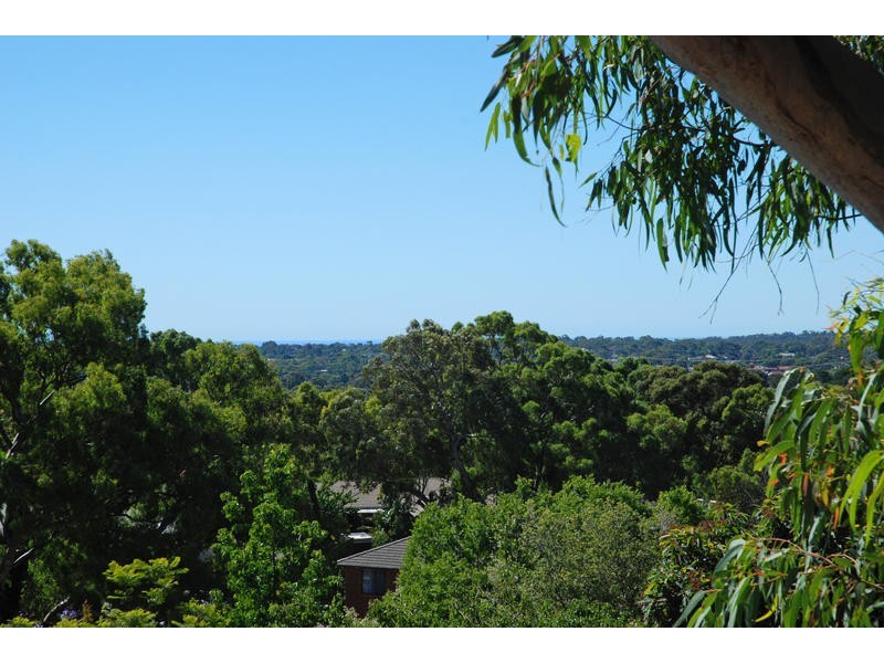 27 The Parkway, Aberfoyle Park SA 5159