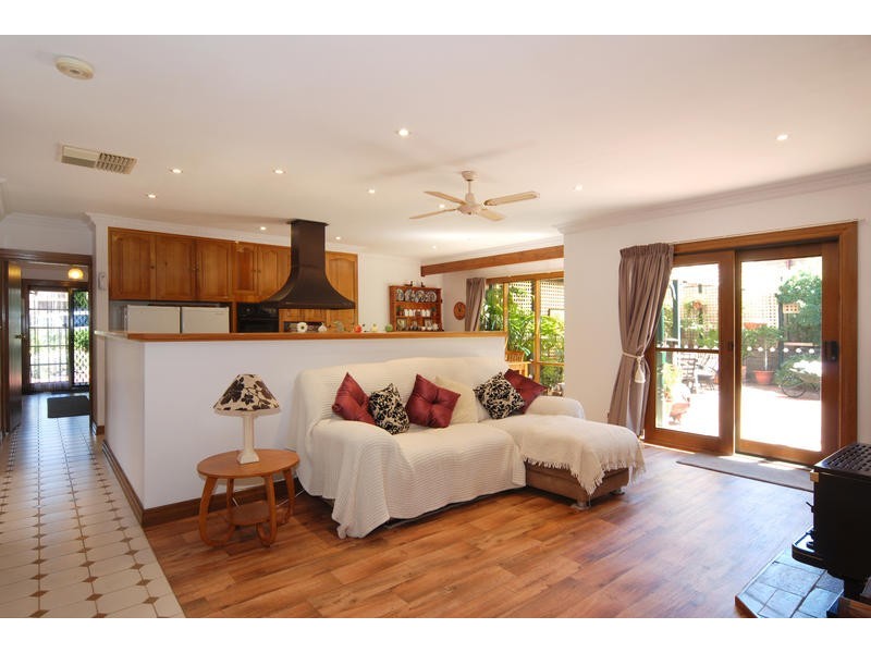 19 Greenfinch Crt, Wynn Vale SA 5127