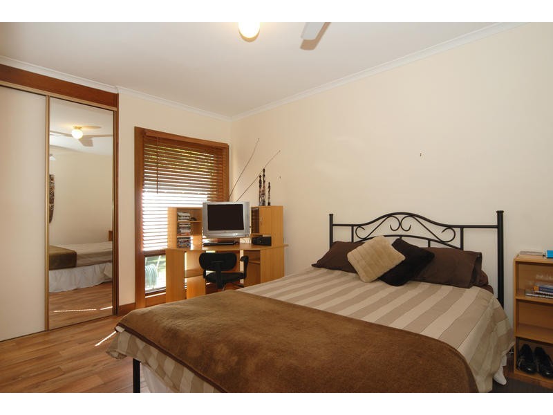 19 Greenfinch Crt, Wynn Vale SA 5127
