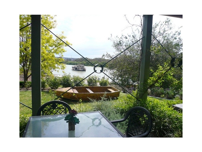 2 Thiele Road, Murray Bridge East SA 5253