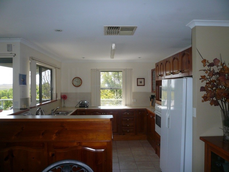 2 Thiele Road, Murray Bridge East SA 5253