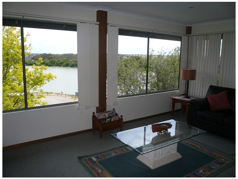 2 Thiele Road, Murray Bridge East SA 5253