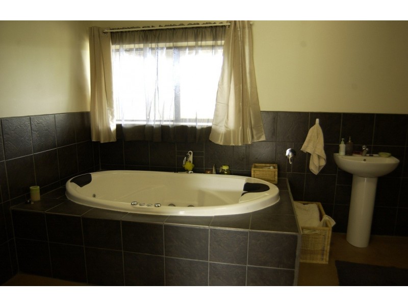 Lot 55 Princes Highway, Kanmantoo SA 5252