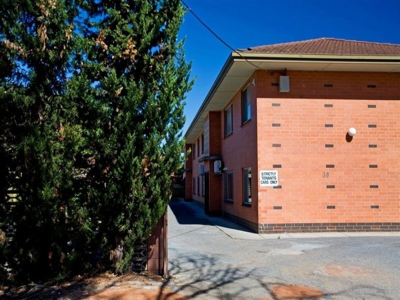 8/38 Farnham Road, Keswick SA 5035
