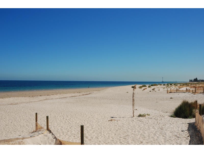 2/222 Esplanande, Seacliff SA 5049