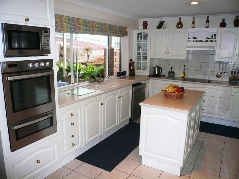 6 Rochester Crescent, Golden Grove SA 5125