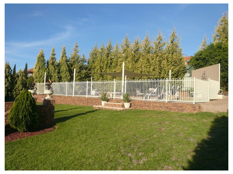 6 Rochester Crescent, Golden Grove SA 5125