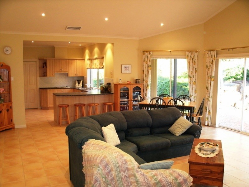 1 Lady Bute Drive, Mount Barker SA 5251