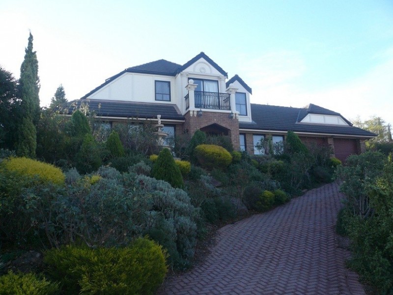 30 Reordan Drive, Greenwith SA 5125