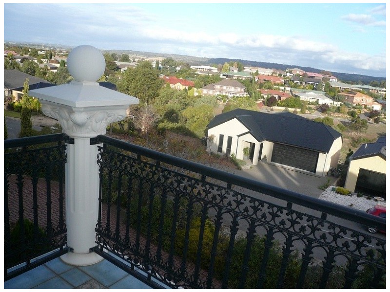 30 Reordan Drive, Greenwith SA 5125