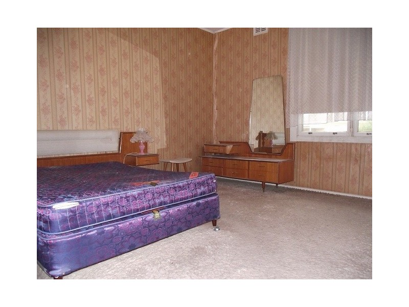 2 Kent Avenue, Seacombe Gardens SA 5047