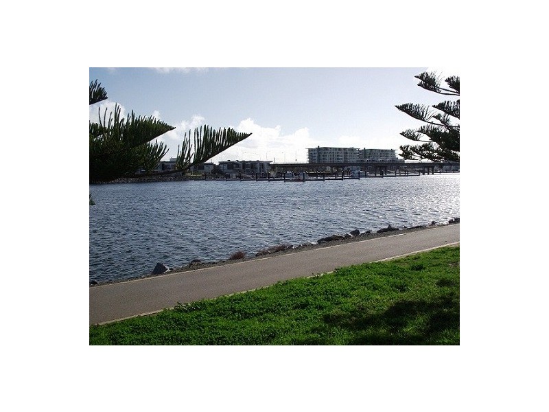 3 Kauri Way (Harbourside Quays), Port Adelaide SA 5015