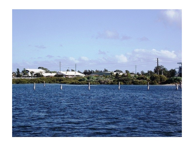 3 Kauri Way (Harbourside Quays), Port Adelaide SA 5015