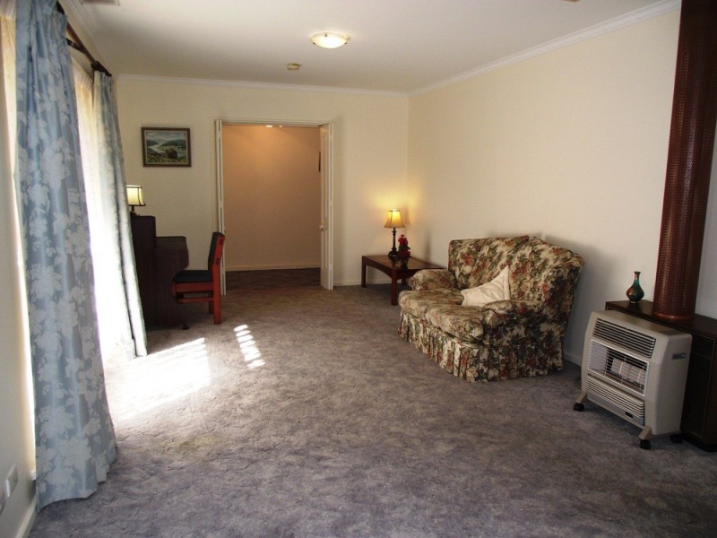 73 Waitara Road, Banksia Park SA 5091