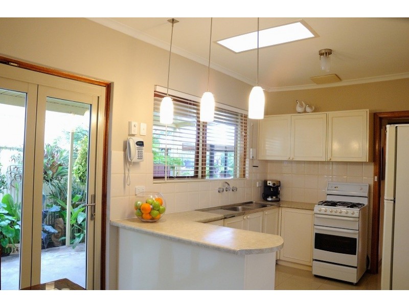 10 Tamala Crescent, Gilles Plains SA 5086