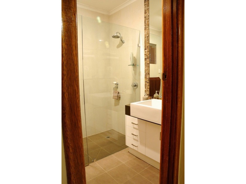 10 Tamala Crescent, Gilles Plains SA 5086