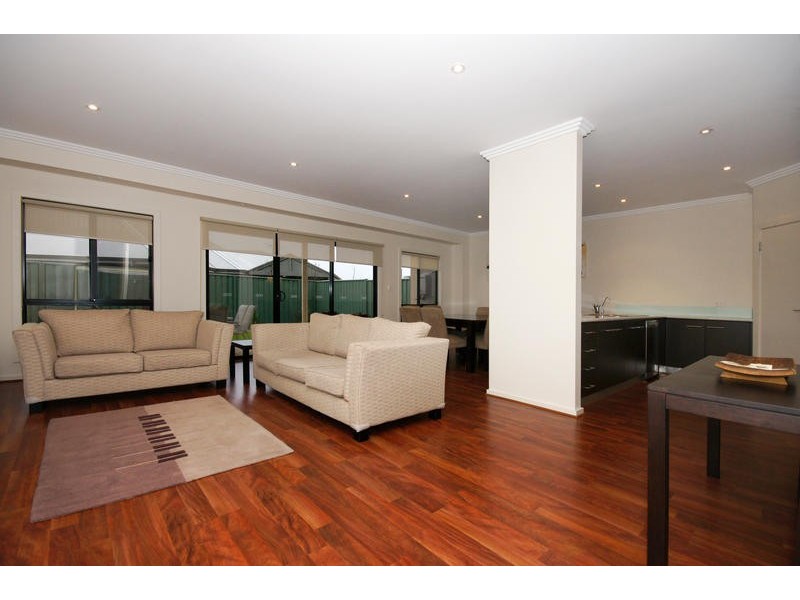 20 The Strand, Mawson Lakes SA 5095