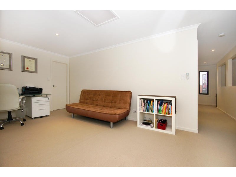 20 The Strand, Mawson Lakes SA 5095