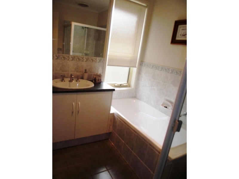 72 Parkway Circuit, Parafield Gardens SA 5107