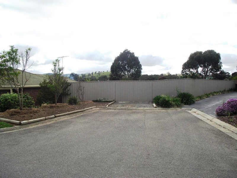 7 John Murray Drive, Williamstown SA 5351