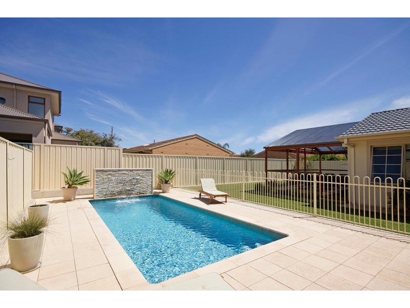 38 St Albans Tce, Semaphore Park SA 5019
