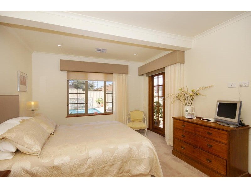 38 St Albans Tce, Semaphore Park SA 5019
