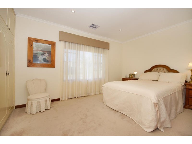 38 St Albans Tce, Semaphore Park SA 5019