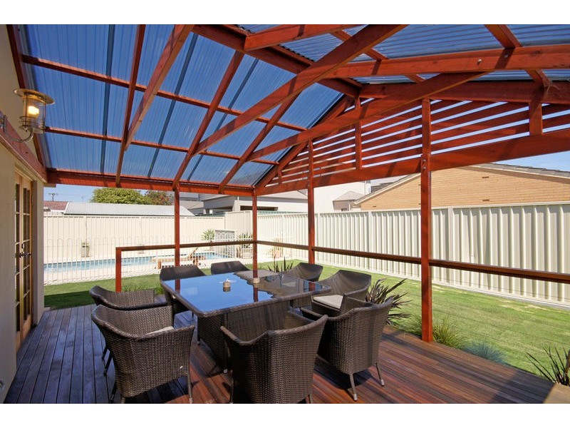 38 St Albans Tce, Semaphore Park SA 5019