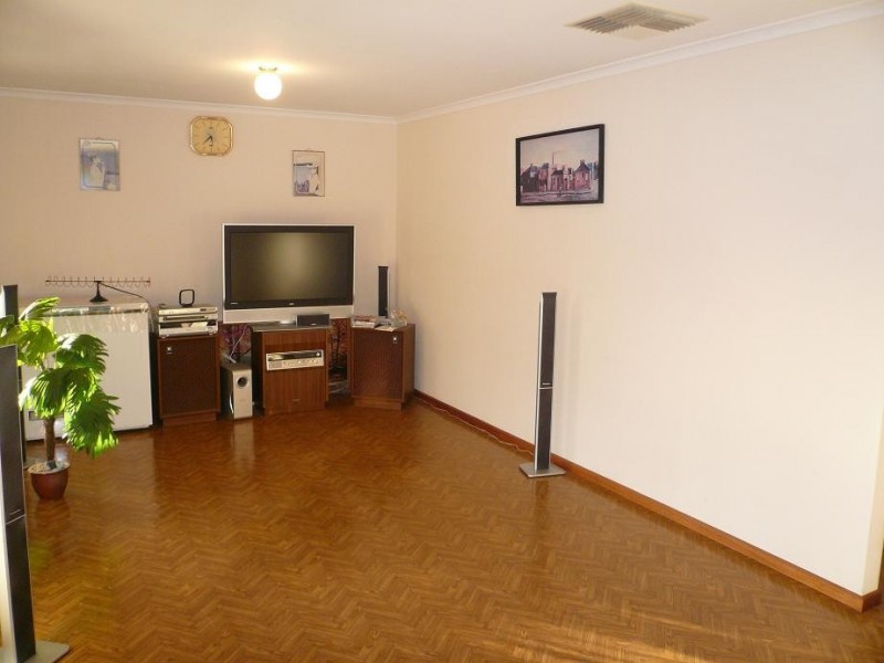91 Bradman Road, Green Fields SA 5107