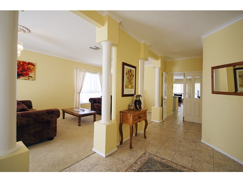 5 Blenheim Court, Golden Grove SA 5125