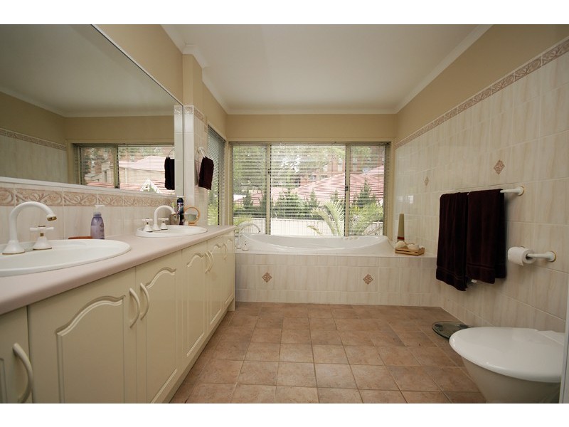 17 Redden Court, Rostrevor SA 5073