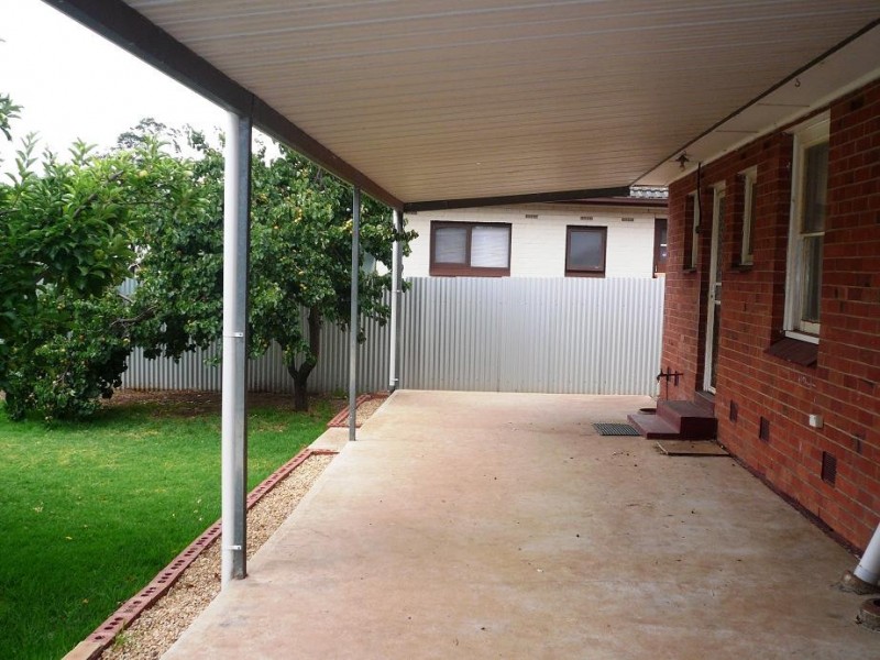 25 Bloomfield Cresent, Elizabeth Downs SA 5113