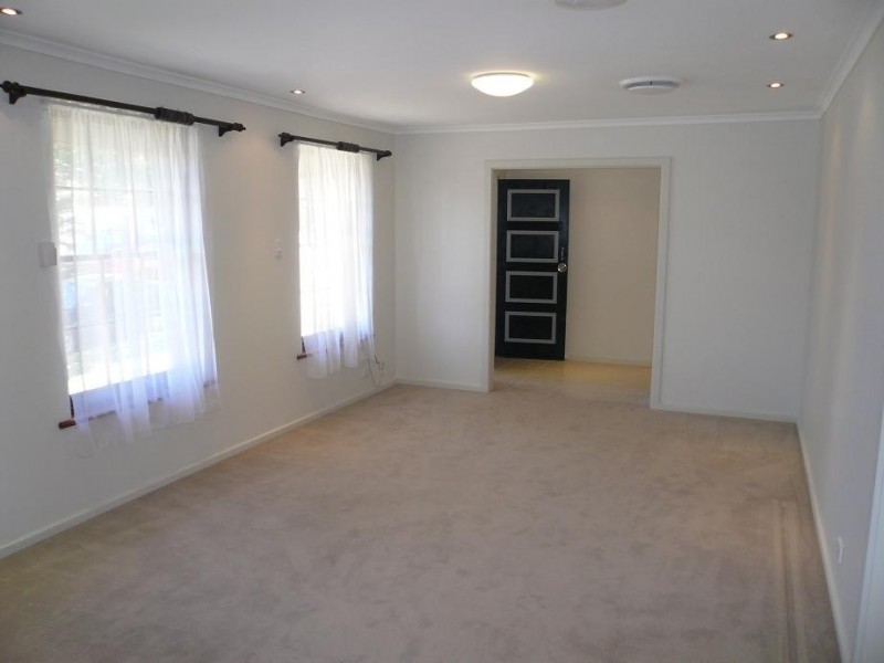 1 Flinders Ave, Fairview Park SA 5126