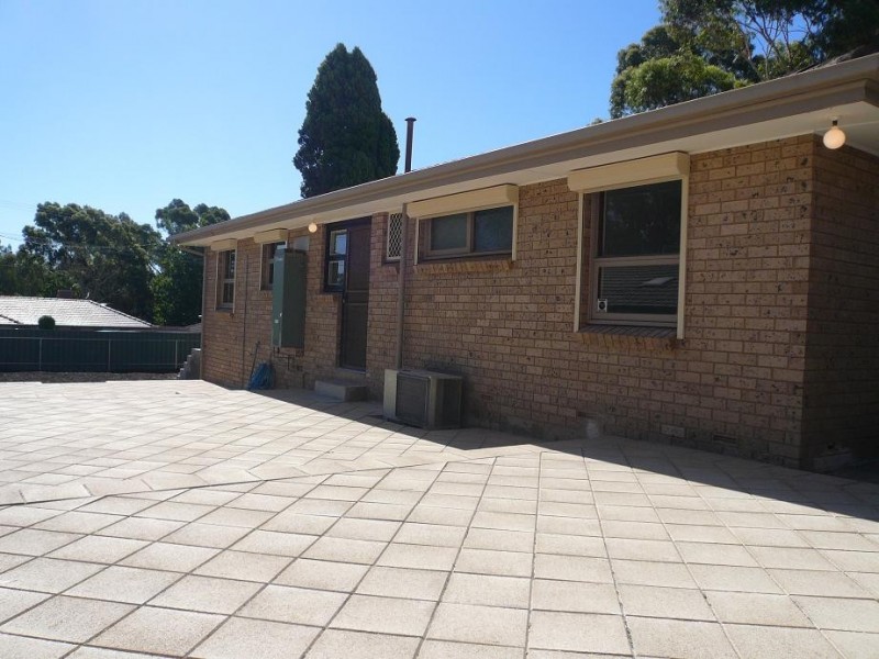 1 Flinders Ave, Fairview Park SA 5126