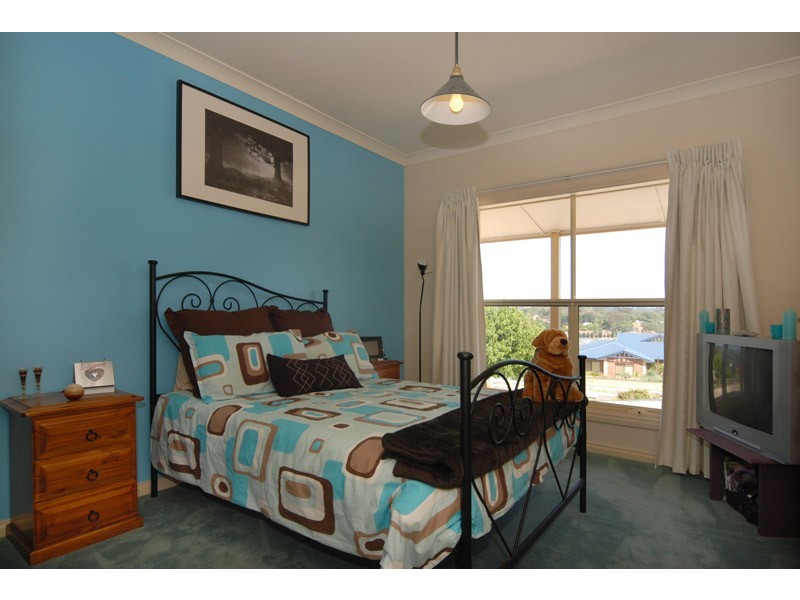 16 Tremayne Drive, Mount Barker SA 5251