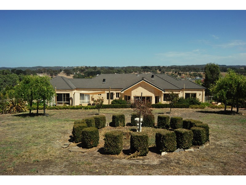 16 Tremayne Drive, Mount Barker SA 5251