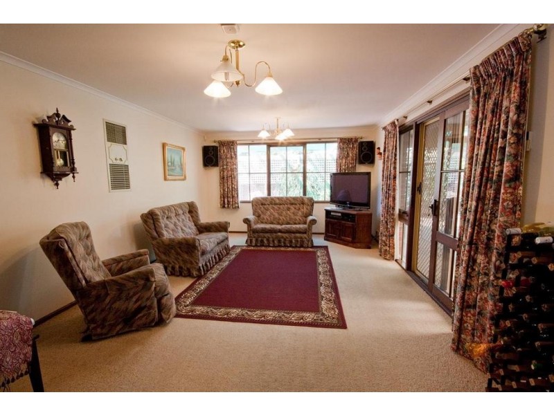 8 Maui Court, West Lakes SA 5021