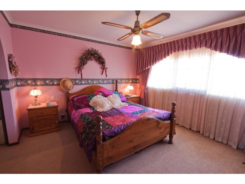 8 Maui Court, West Lakes SA 5021