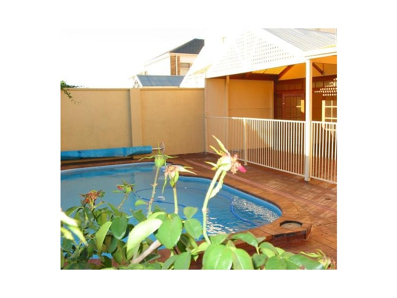 5 Sheaoak Drive, Mawson Lakes SA 5095