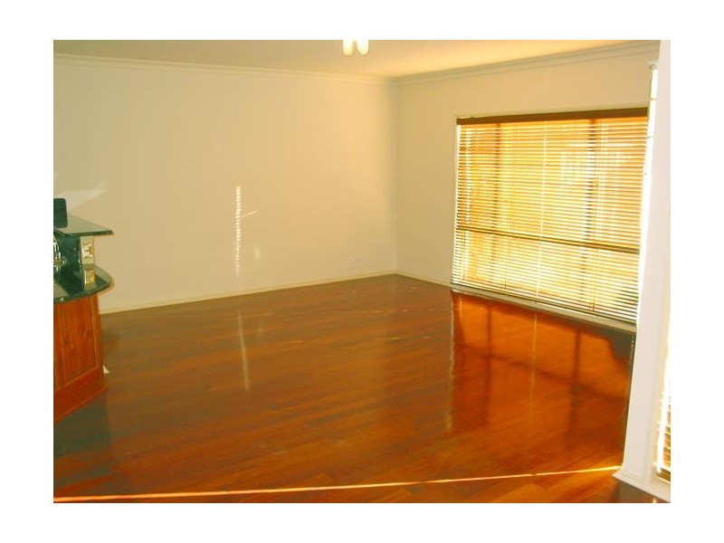 5 Sheaoak Drive, Mawson Lakes SA 5095