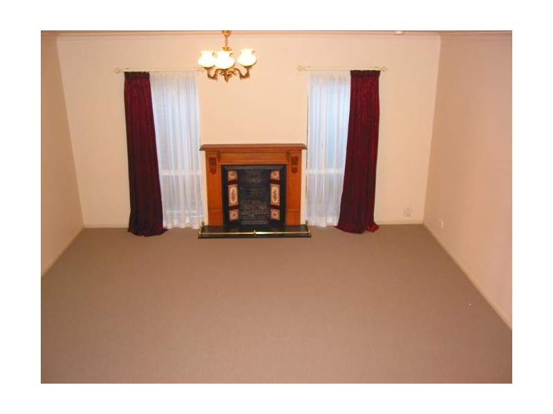 5 Sheaoak Drive, Mawson Lakes SA 5095