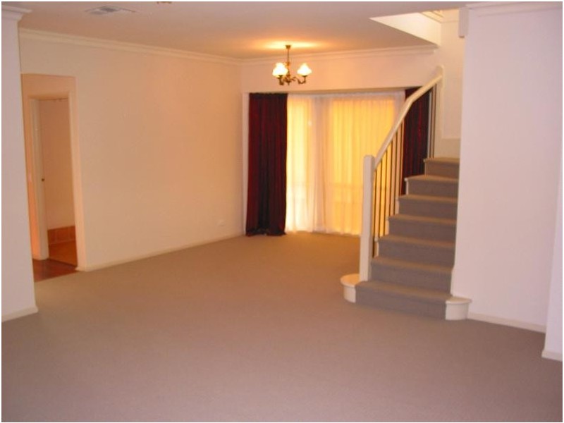 5 Sheaoak Drive, Mawson Lakes SA 5095