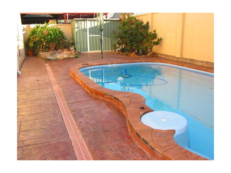 5 Sheaoak Drive, Mawson Lakes SA 5095