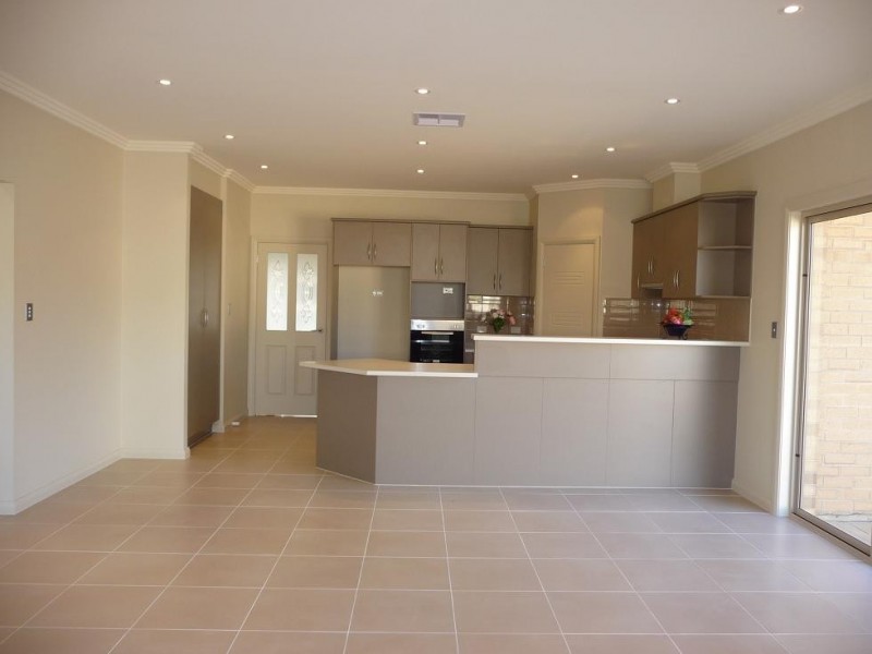 2 Eldridge Crescent, Grange SA 5022