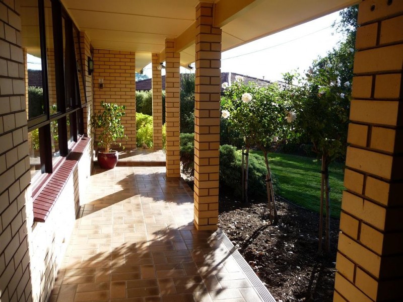 4 Ozone Ct, Paradise SA 5075