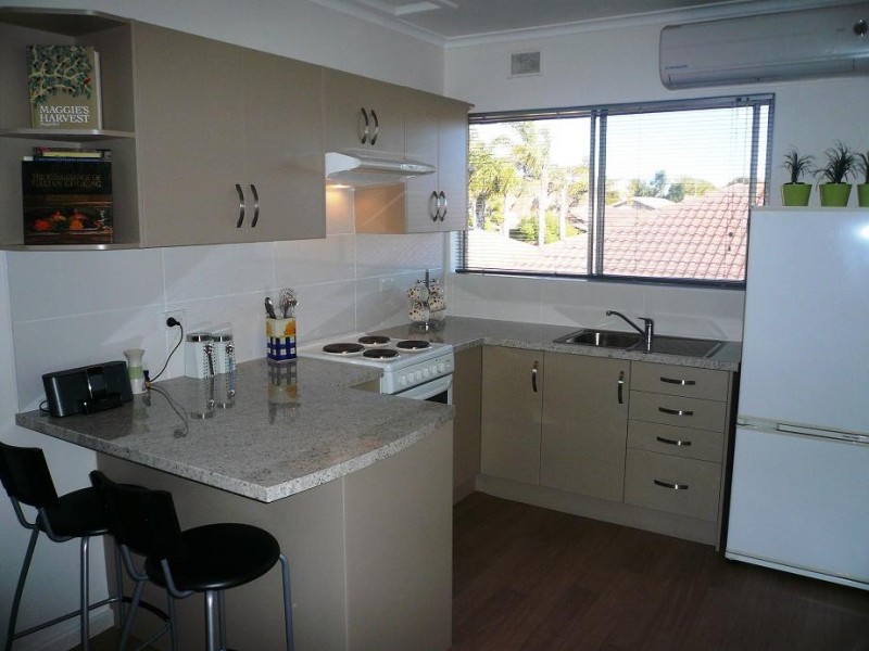 7/4 Douglas Grove, Glenelg North SA 5045