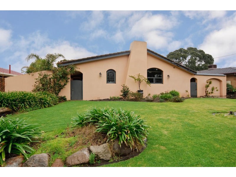 16 Hoylake Crescent, Fairview Park SA 5126
