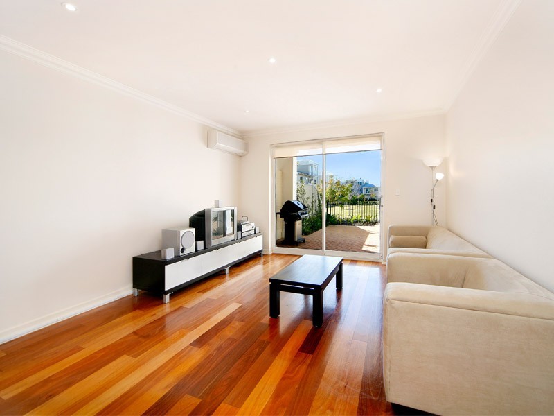 111/2-6 Orchards Ave, Breakfast Point NSW 2137