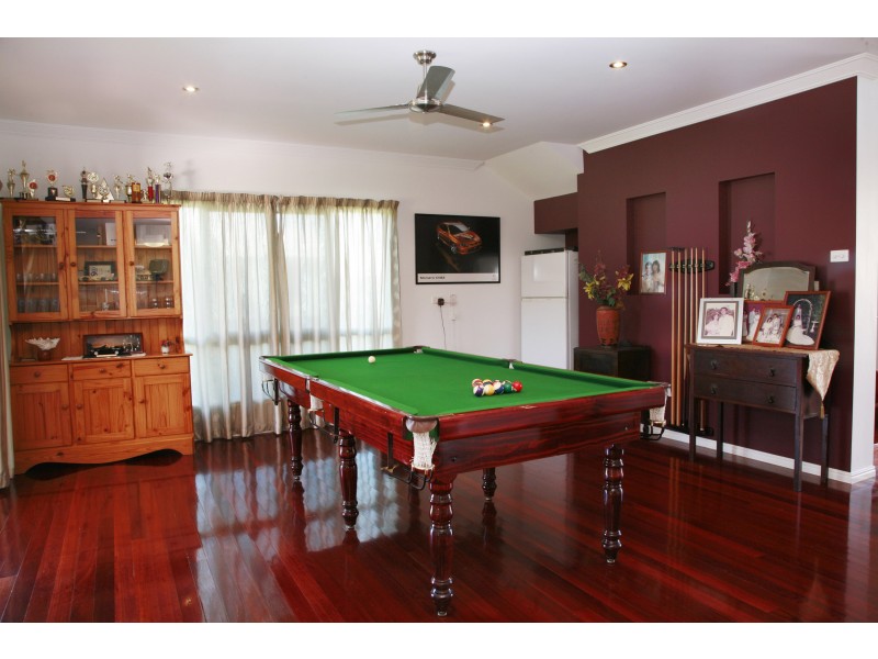40 Waterview Drive, Bushland Beach QLD 4818