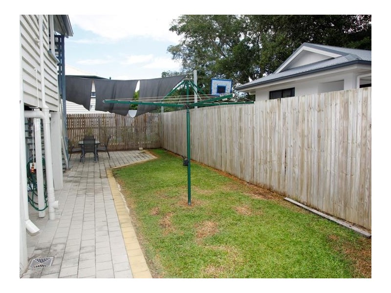 30 Sherriff St, Hermit Park QLD 4812